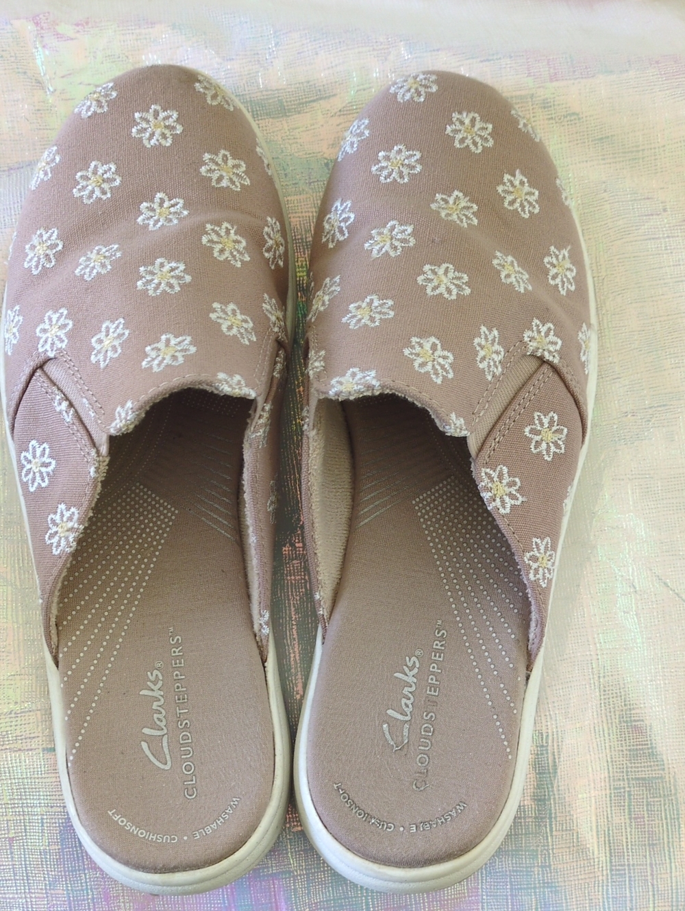Clarks Tan Floral Cloudsteppers Slip-On Mules